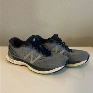 Gray New Balance Athletic Running Shoes with Breathable Mesh